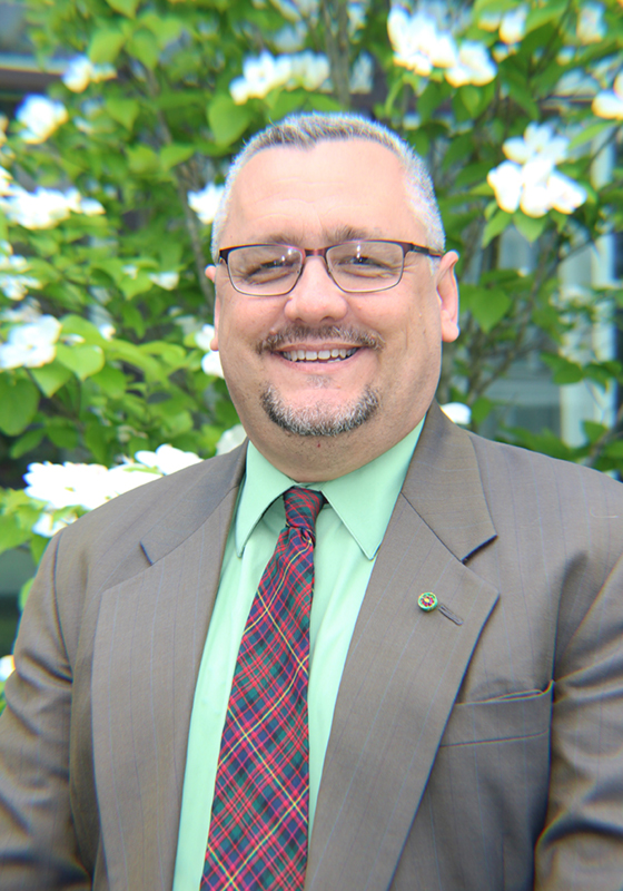 Headshot of John Papinchak.