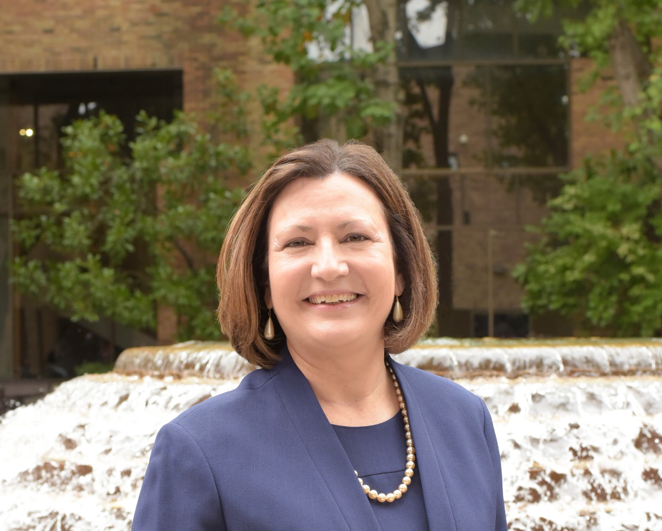 headshot of Linda Braddy