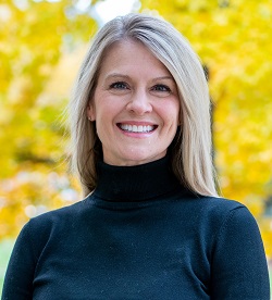 headshot of Kristi Wold-McCormick