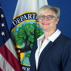 headshot of Diane Jones