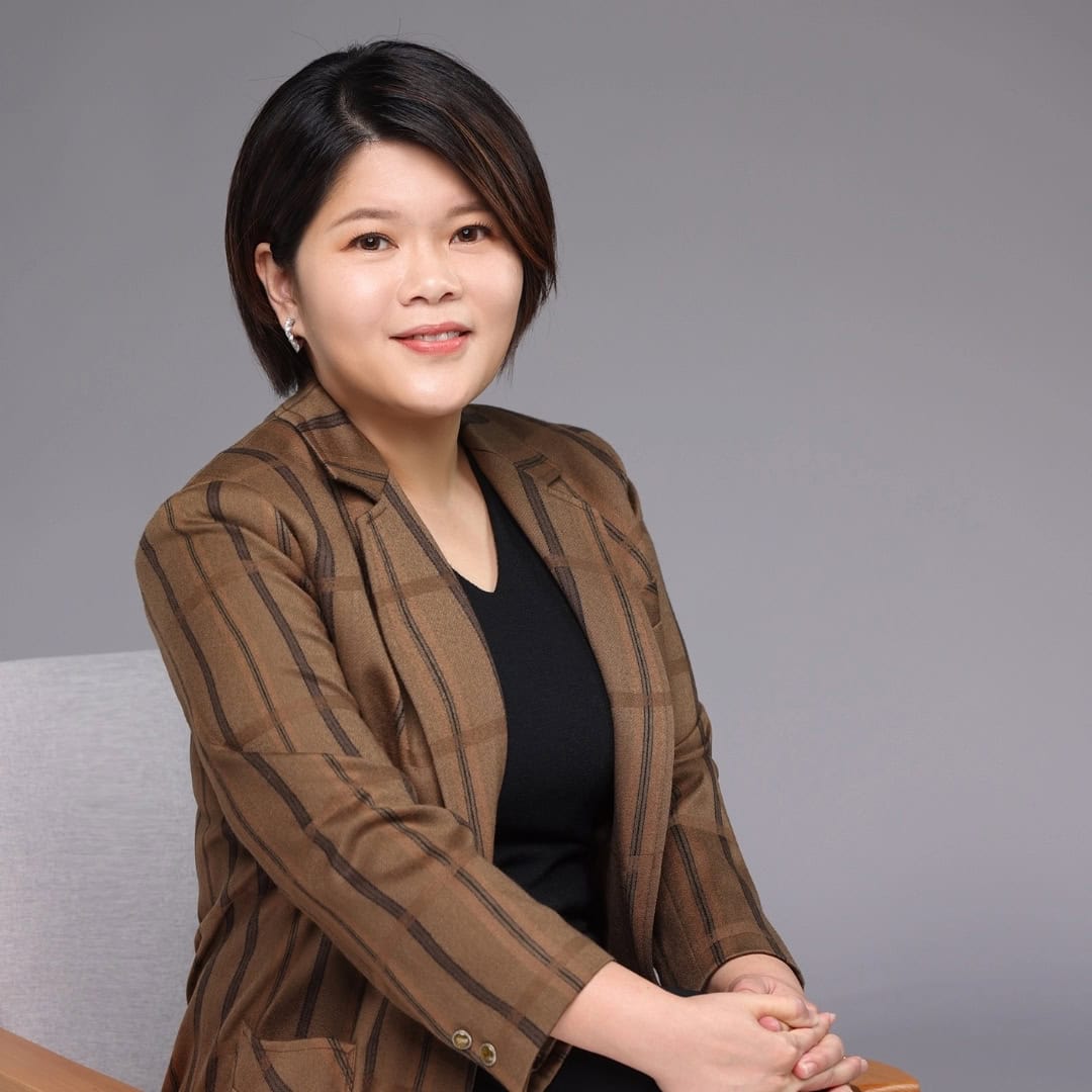 Headshot of Dr. Shelly Hsu