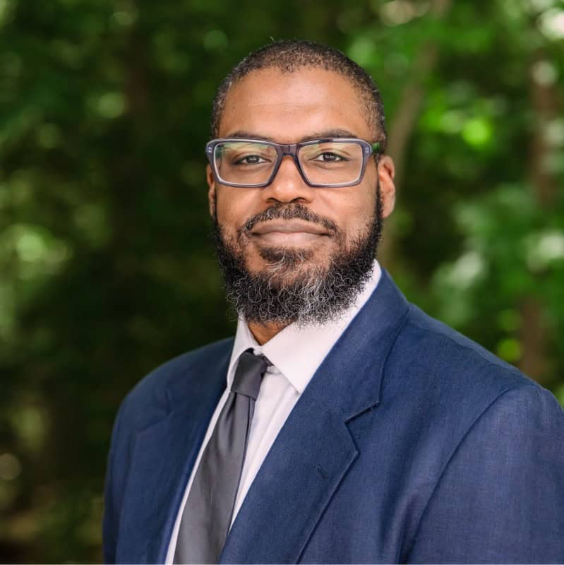 Headshot of Elias DuBose