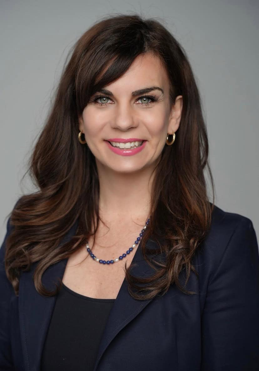 Large Headshot of Marisa Modeski
