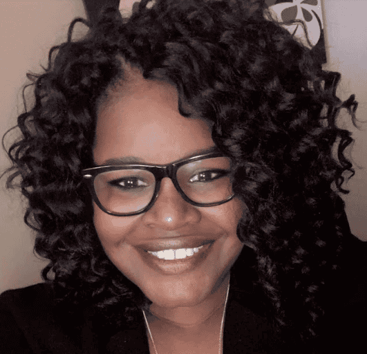 headshot of Monique Perry
