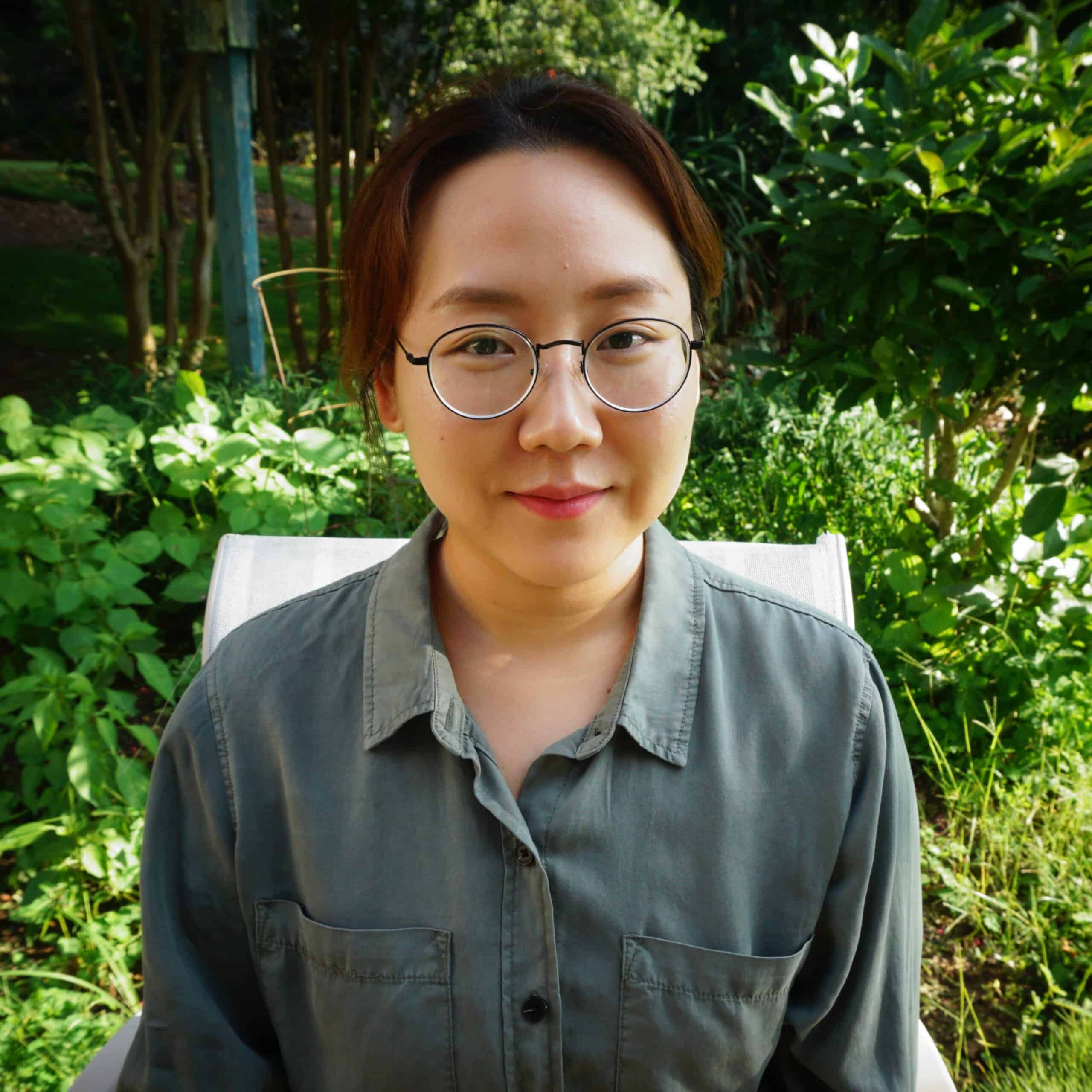 headshot of Su Choe