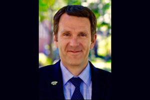 Headshot of Dennis Livesay