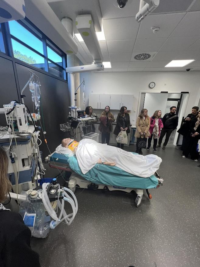 Photograph of ULM U Medical classroom.